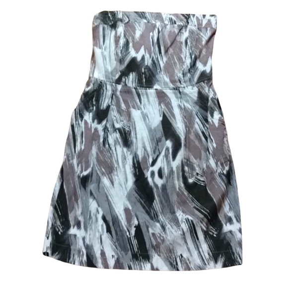 Banana Republic Dresses & Skirts - Banana Republic strapless dress Size 4 New